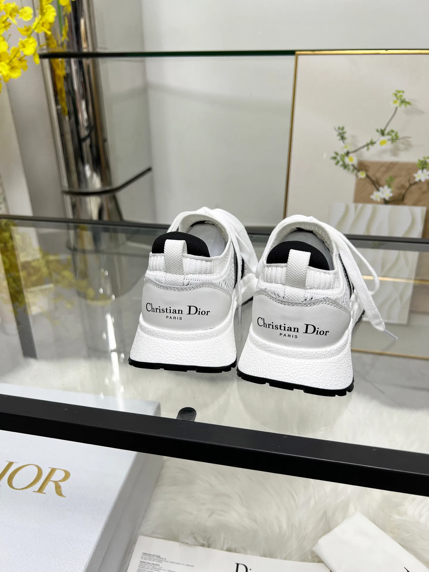 👟👟Ex-factory price 480👟👟 Product trademark: Dior "Dior" casual shoes Regular size: 35-44 Product material: Selected cowhide stitching breathable mesh mesh lining original outsole